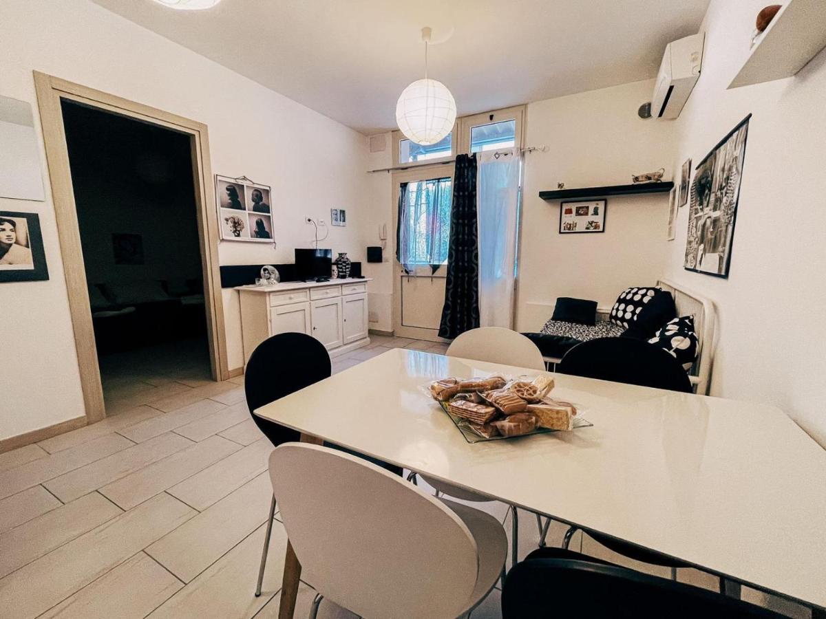 Red Ginger Apartment Oristano Exterior photo